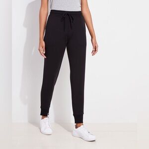 Vineyard Vines Dreamcloth® Slim Joggers - GENTLY USED